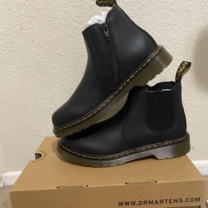 Dr Martens Chelsea boots